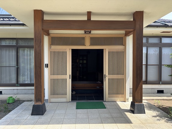 (玄関) (玄関)