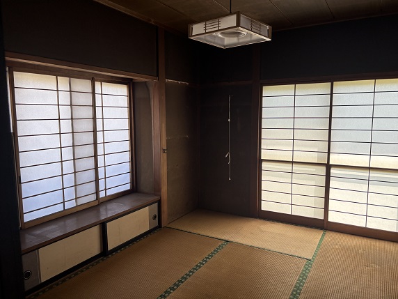 (居間) (居間)