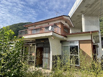 上田市上塩尻 建物