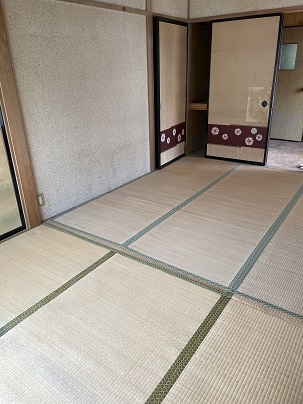 (居間) (居間)