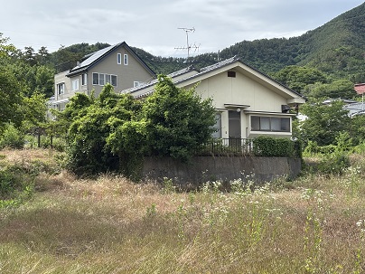 上田市小泉 建物