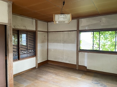 (居間) (居間)